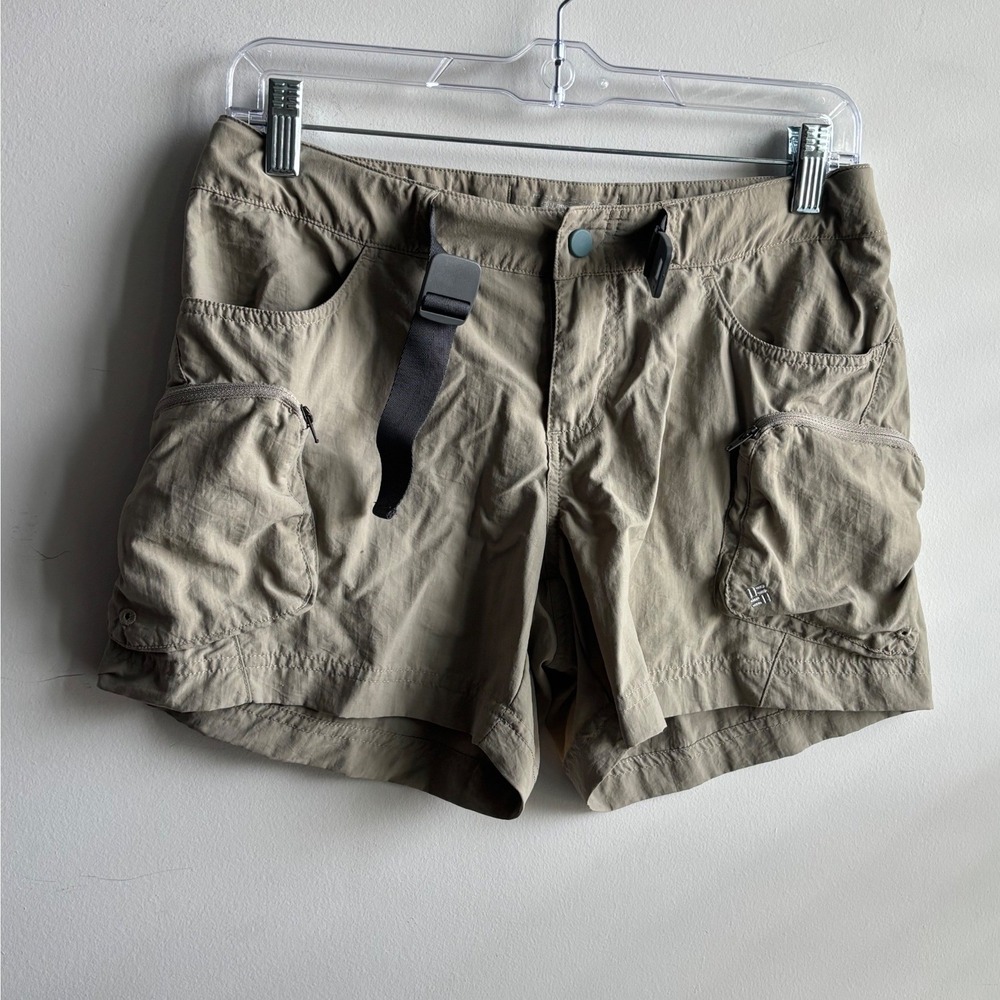 Columbia Tan Cargo Shorts Women XS